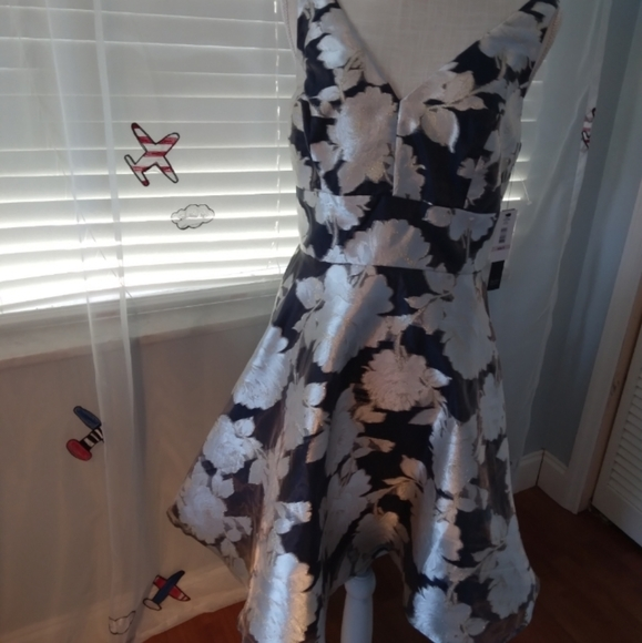Nicole Miller Dresses & Skirts - Nicole Miller New York Floral Fit and Flare Cocktail Dress